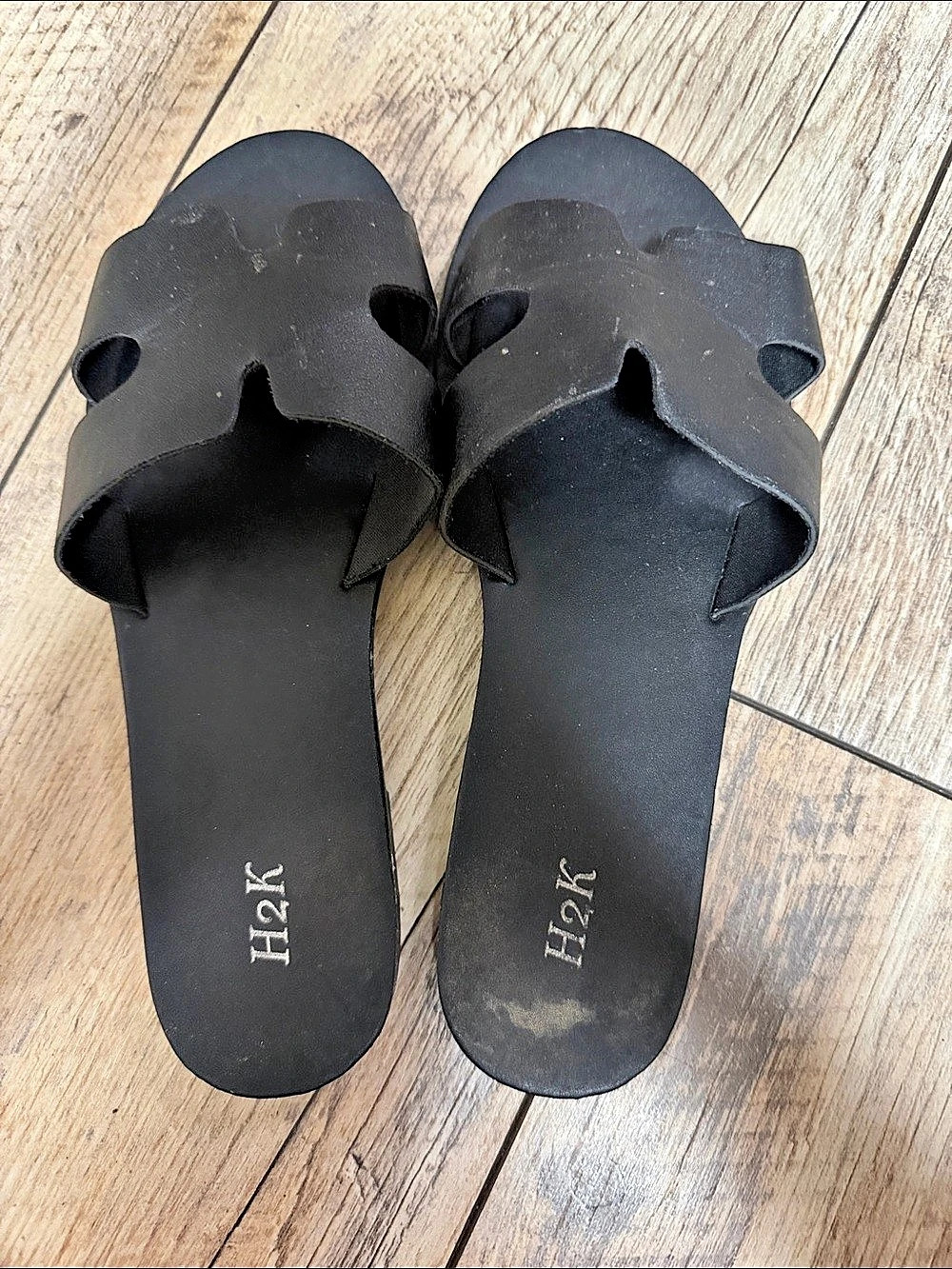H2K Black Slide Sandals